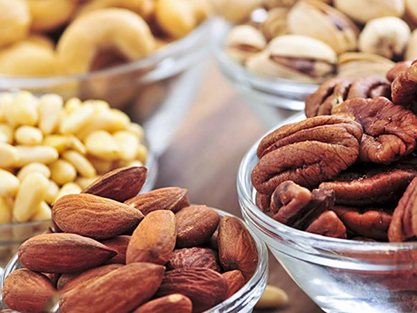 在養生(shēng)食材中堅果的(de)營養作(zuò)用(yòng)有(yǒu)哪些(xiē)？